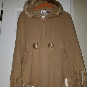 BRAND NEW Tan Poncho w/ faux fur trimmed hood